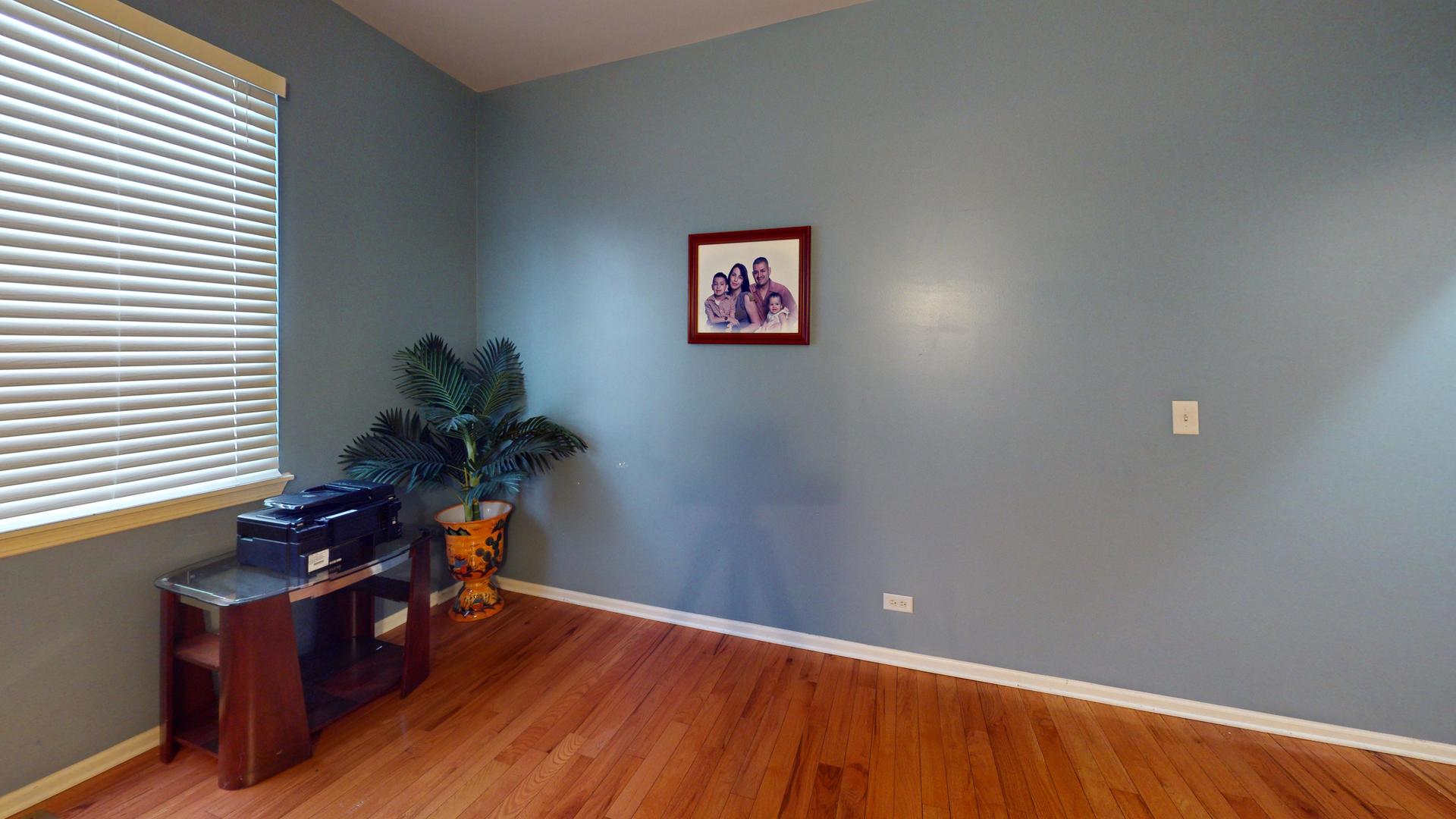 4132 Hoffman Street, Plano, IL 60545