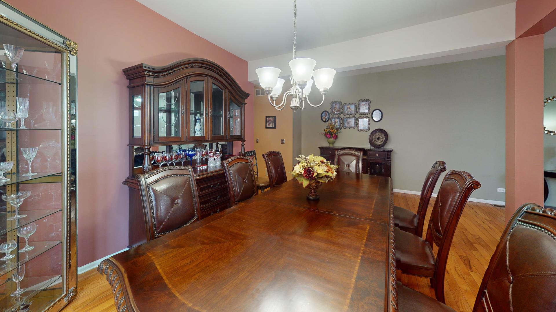 4132 Hoffman Street, Plano, IL 60545