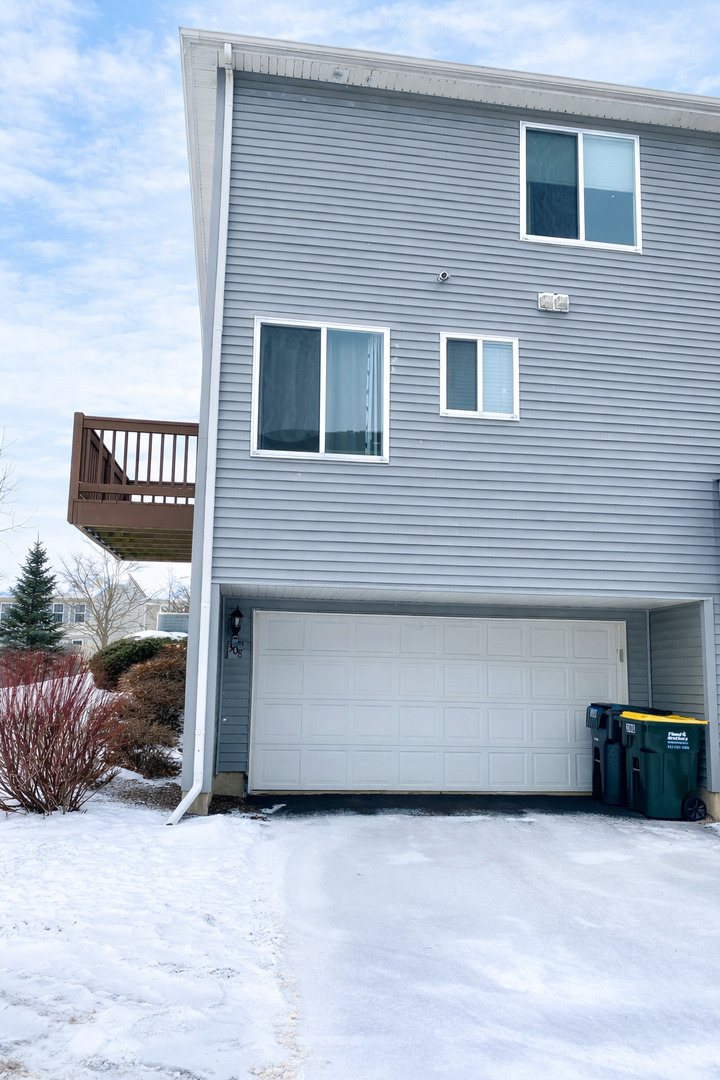 308 Niagara Drive, Volo, IL 60073