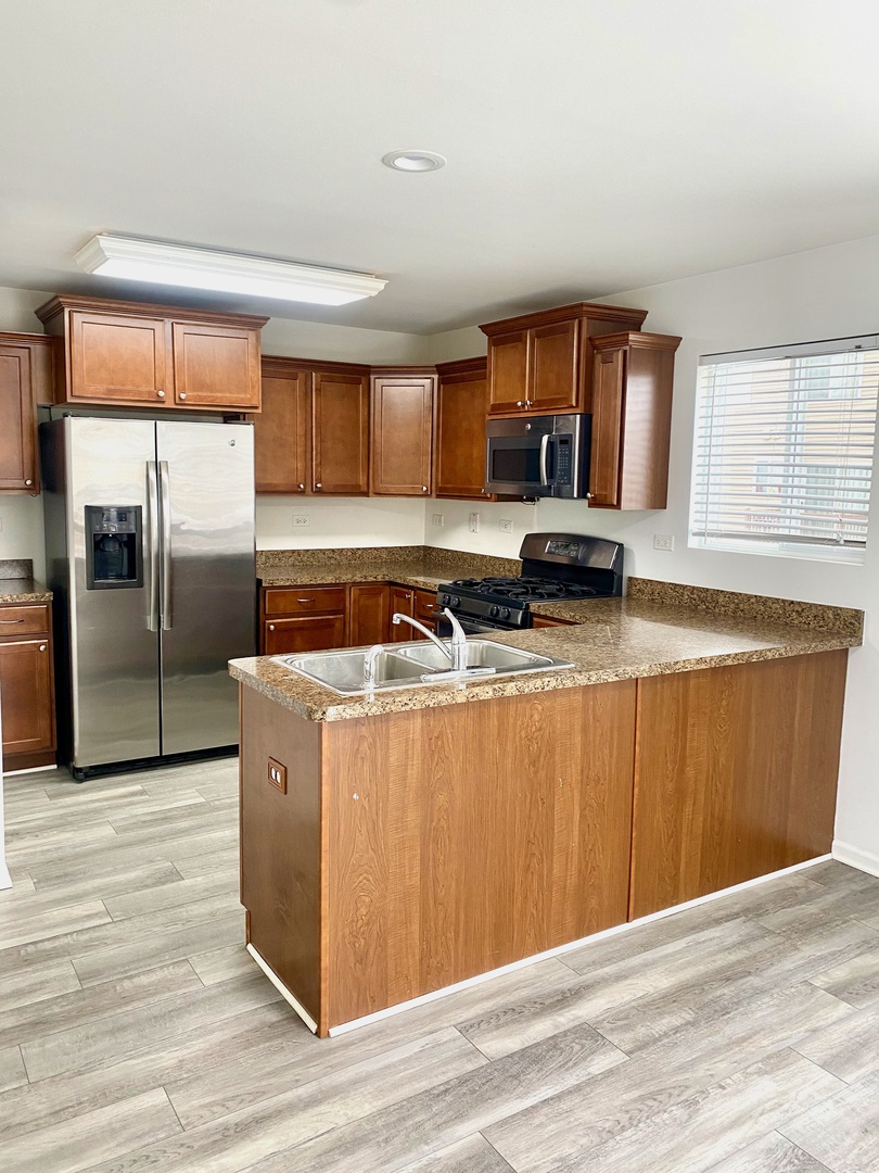 308 Niagara Drive, Volo, IL 60073