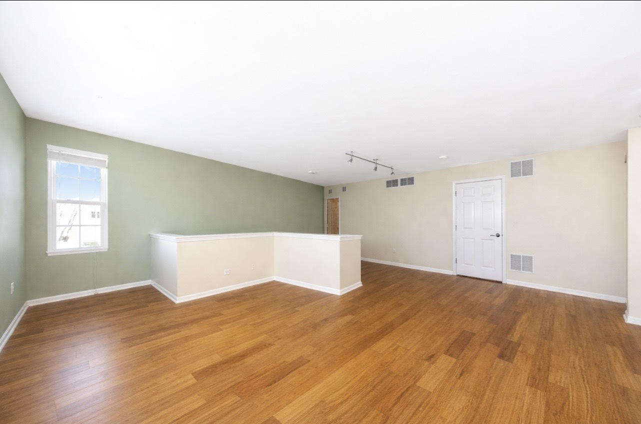 6930 Creekside Drive #6930, Plainfield, IL 60586