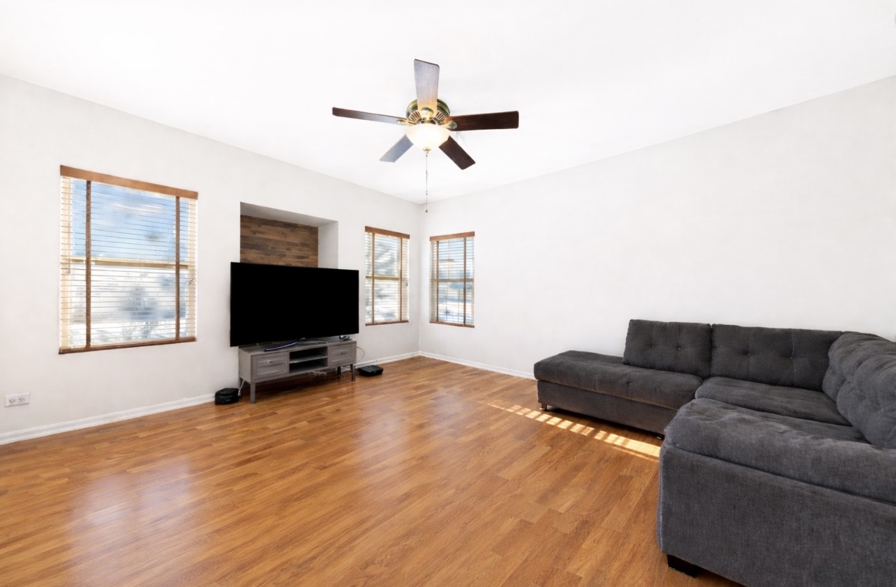 6930 Creekside Drive #6930, Plainfield, IL 60586