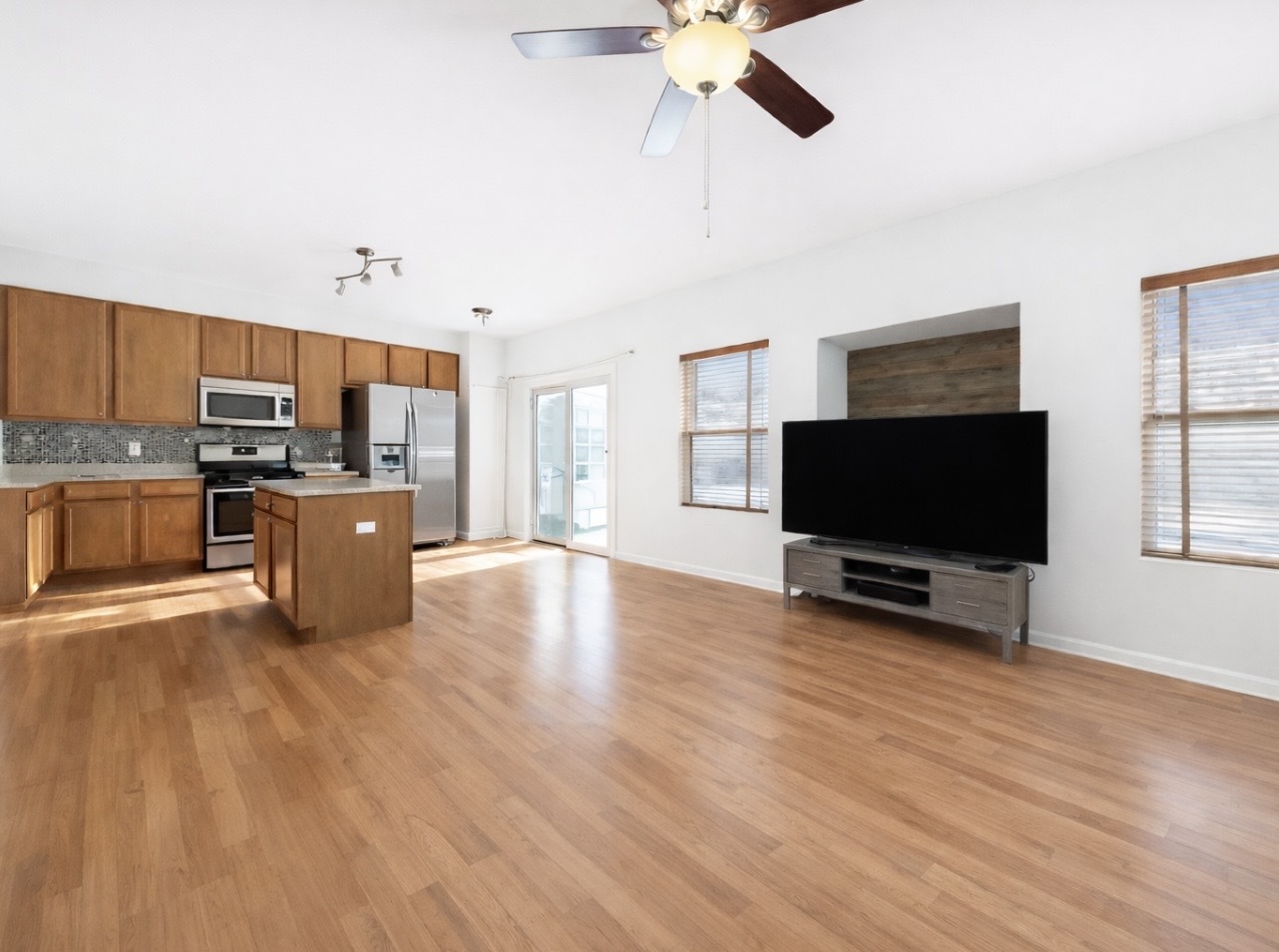 6930 Creekside Drive #6930, Plainfield, IL 60586