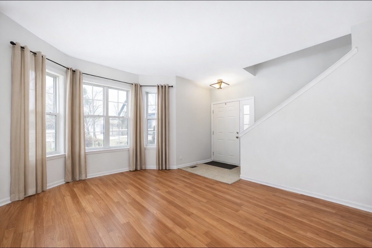 6930 Creekside Drive #6930, Plainfield, IL 60586