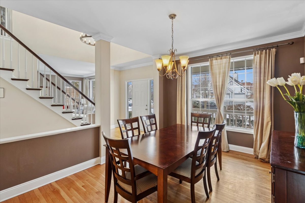 1241 Eric Lane, Lake Zurich, IL 60047