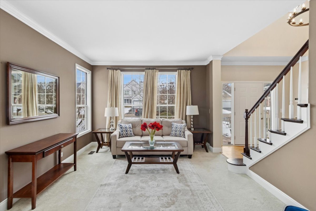 1241 Eric Lane, Lake Zurich, IL 60047