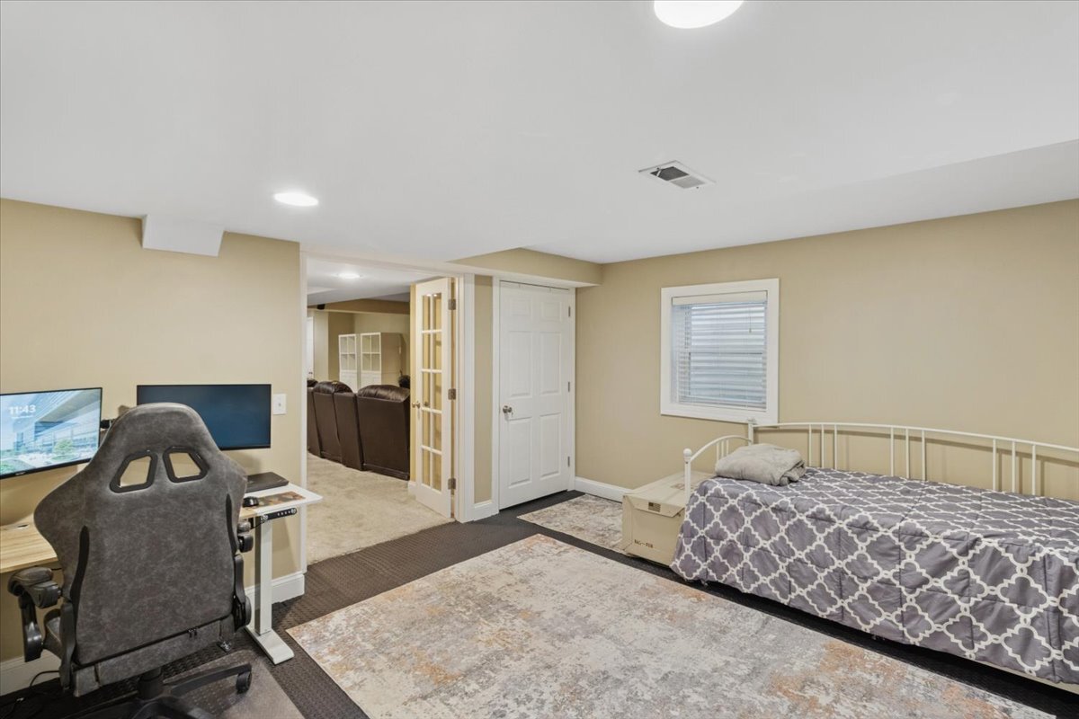 1241 Eric Lane, Lake Zurich, IL 60047