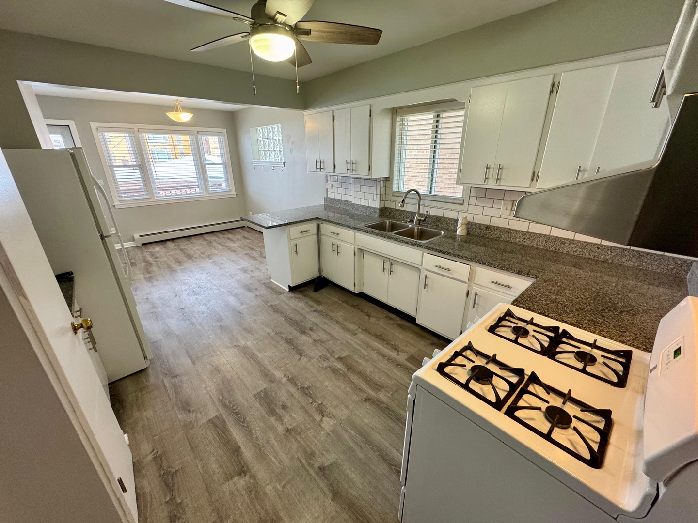 6038 W Peterson Avenue #1, Chicago, IL 60646