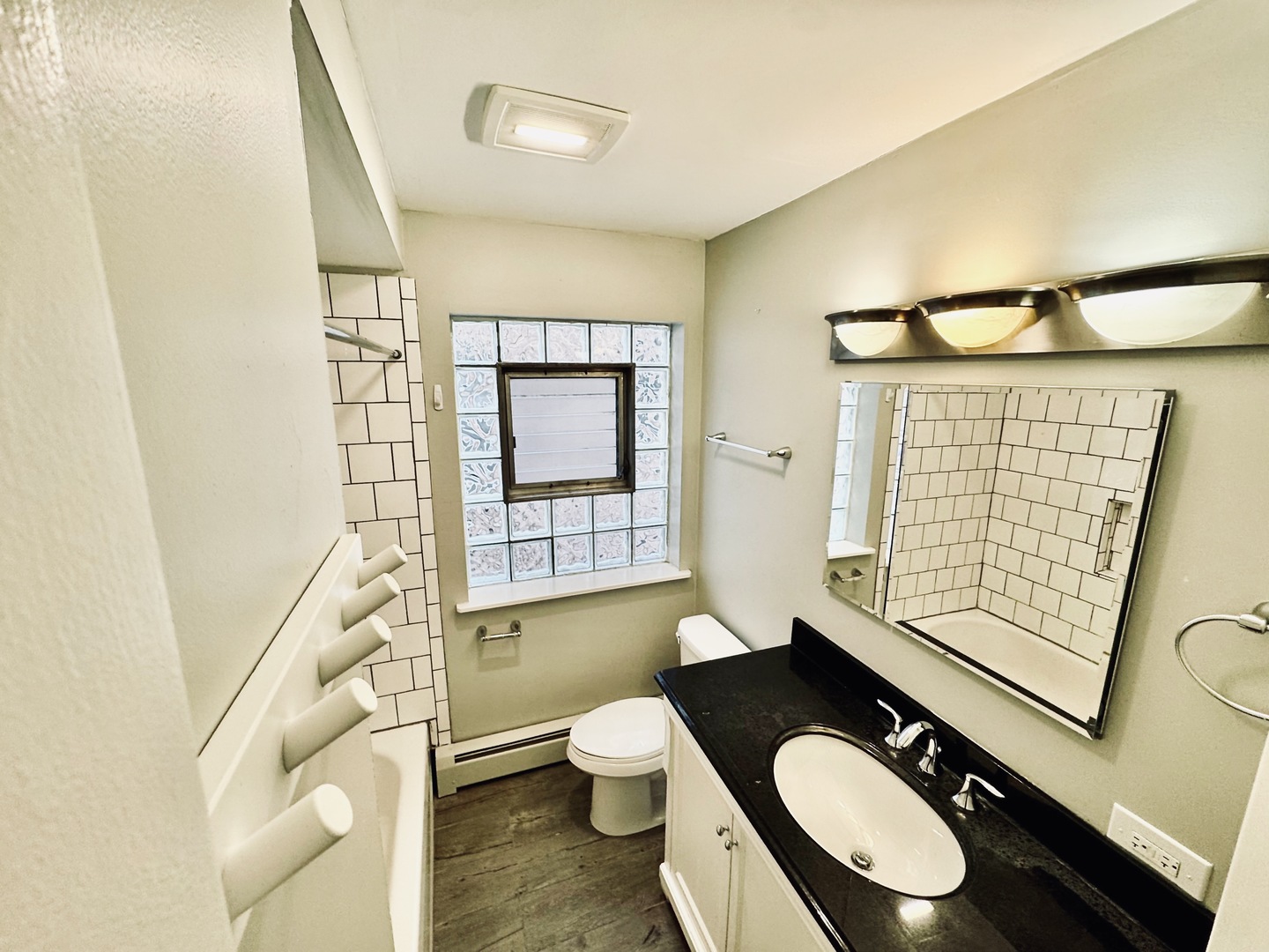 6038 W Peterson Avenue #1, Chicago, IL 60646