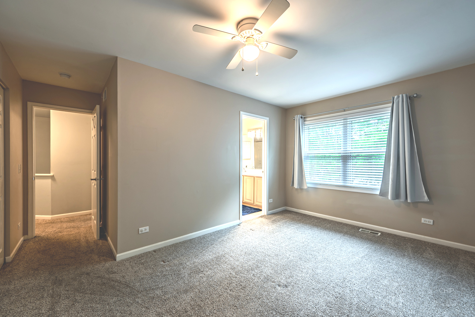 307 Inner Circle Drive, Bolingbrook, IL 60490