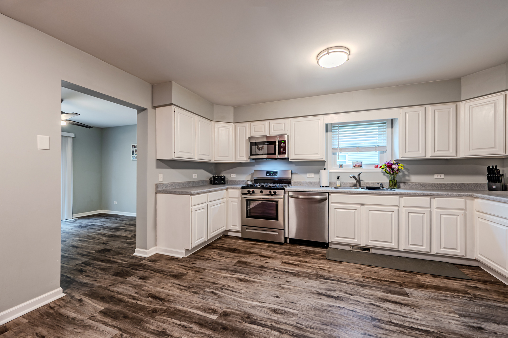 307 Inner Circle Drive, Bolingbrook, IL 60490