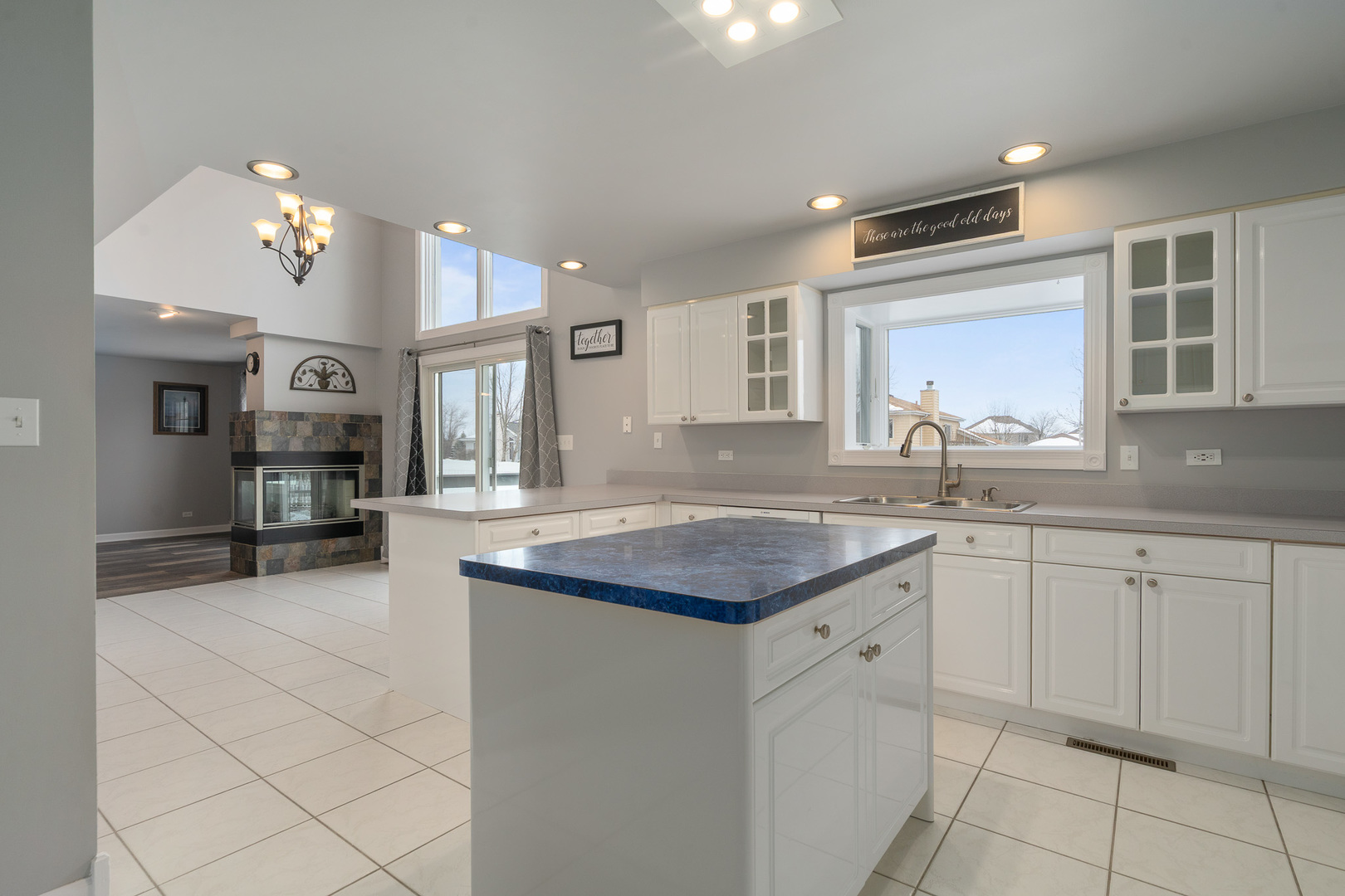 24751 Rosewood Lane, Manhattan, IL 60442