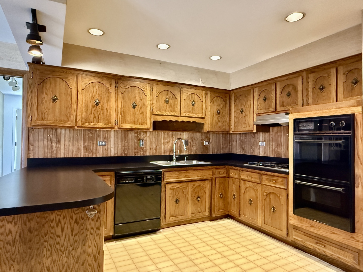 9608 S Kolin Avenue, Oak Lawn, IL 60453