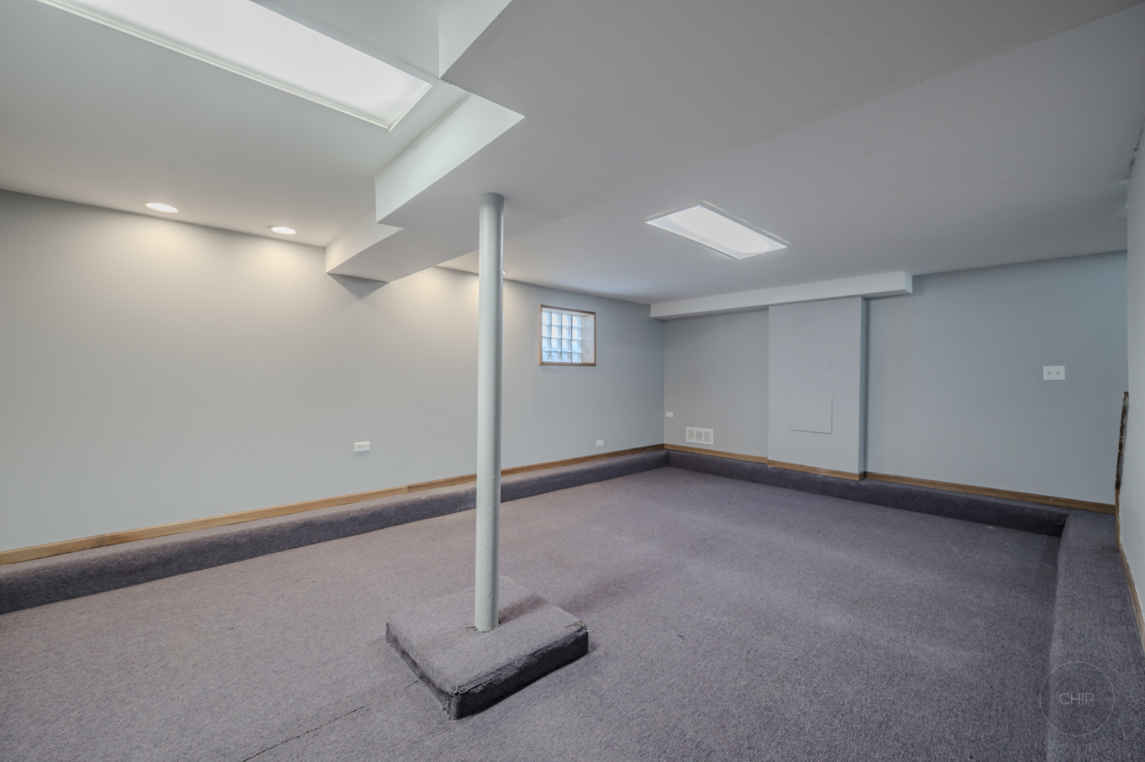 593 S Sunnyside Avenue, Elmhurst, IL 60126