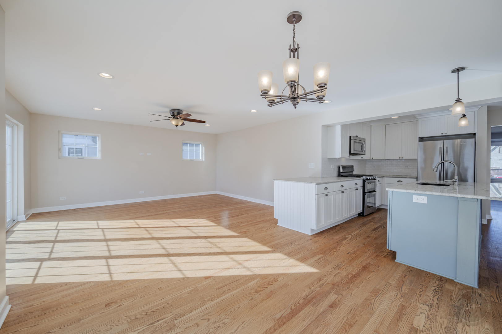 593 S Sunnyside Avenue, Elmhurst, IL 60126