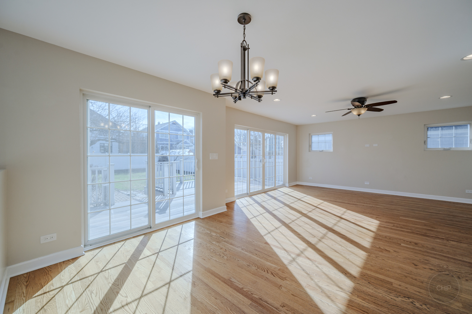 593 S Sunnyside Avenue, Elmhurst, IL 60126