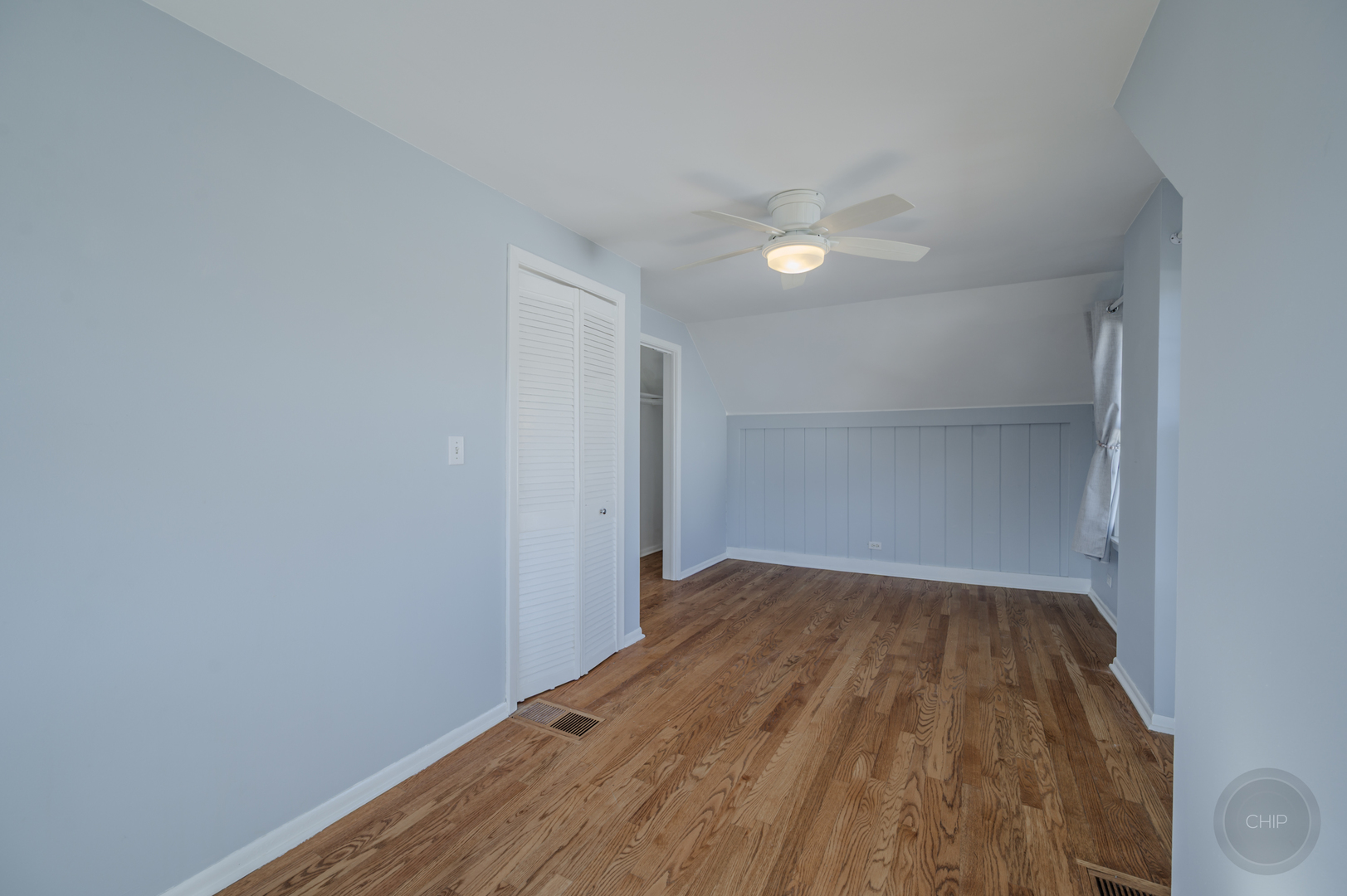 593 S Sunnyside Avenue, Elmhurst, IL 60126