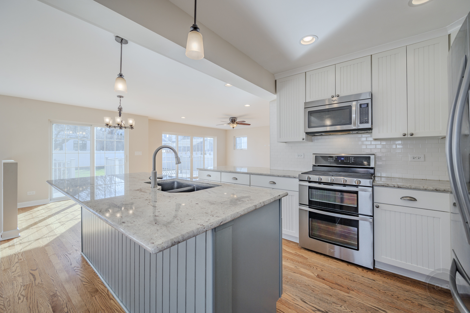 593 S Sunnyside Avenue, Elmhurst, IL 60126