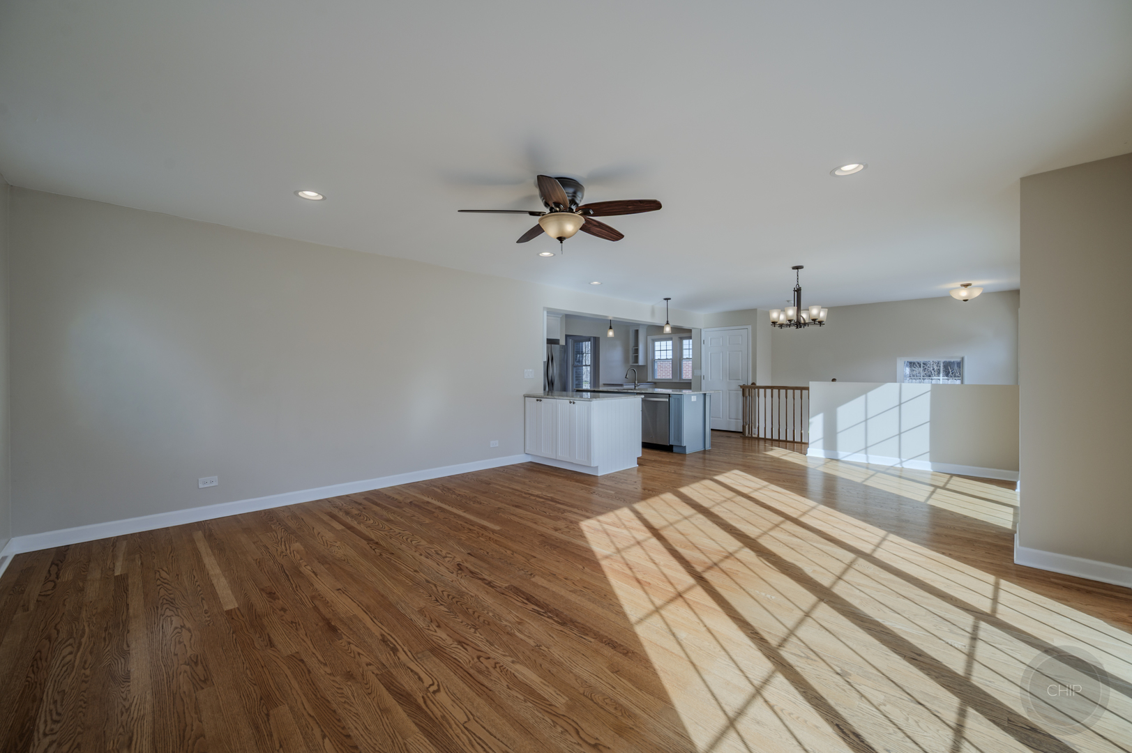 593 S Sunnyside Avenue, Elmhurst, IL 60126