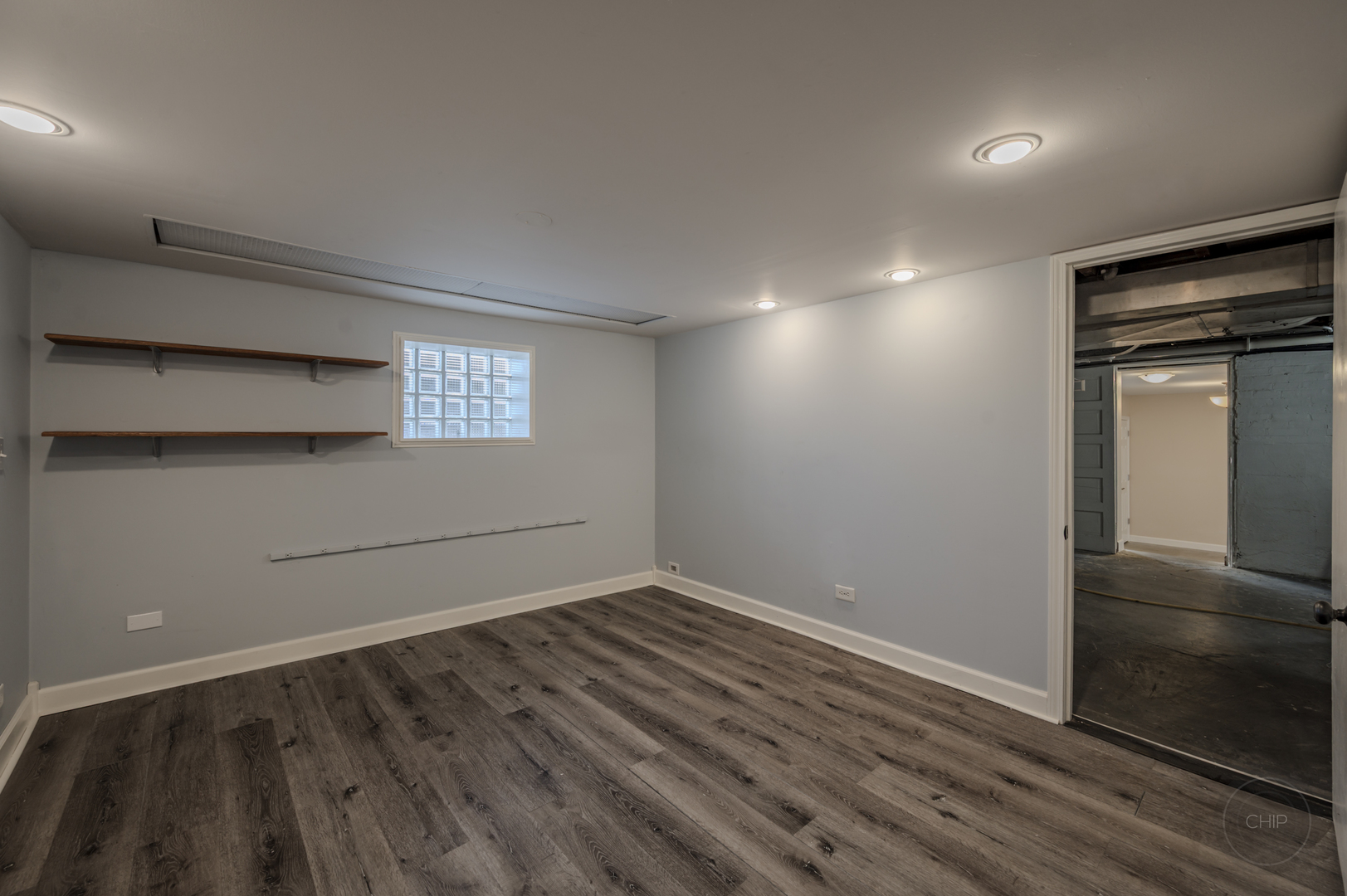 593 S Sunnyside Avenue, Elmhurst, IL 60126