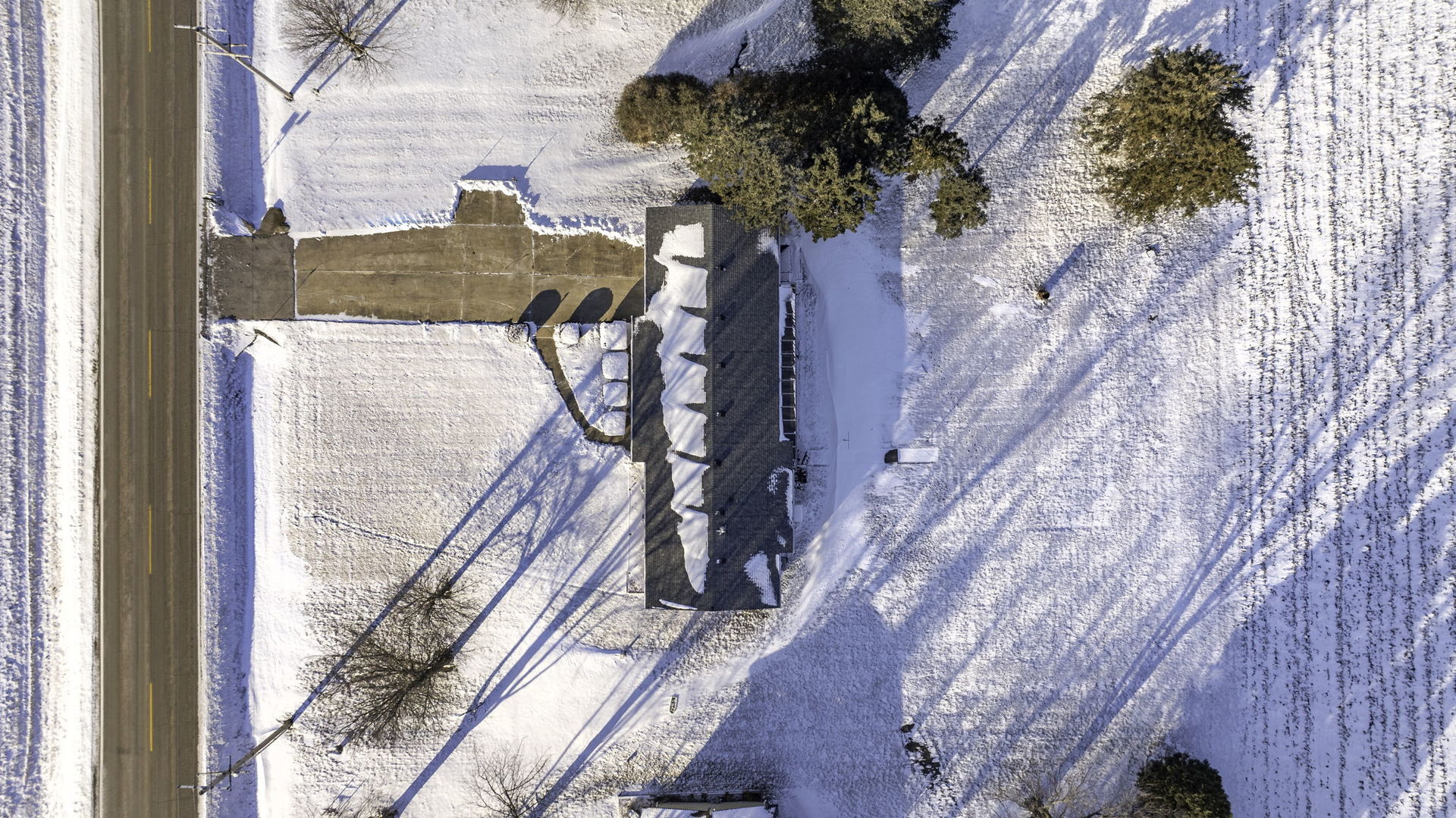 1681 N 33rd Road, Ottawa, IL 61350