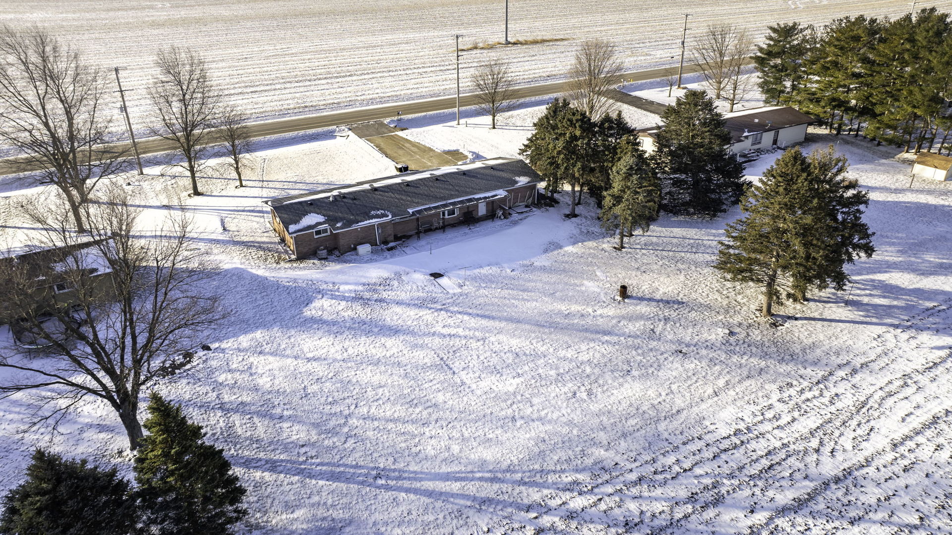 1681 N 33rd Road, Ottawa, IL 61350