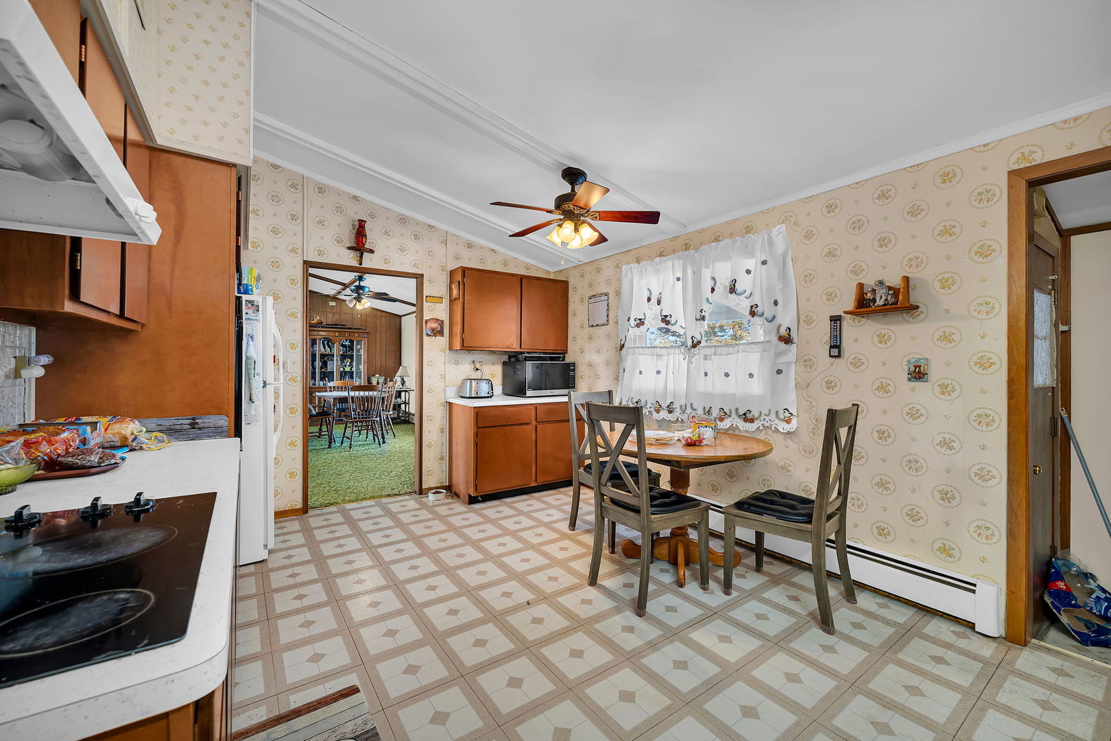 1681 N 33rd Road, Ottawa, IL 61350