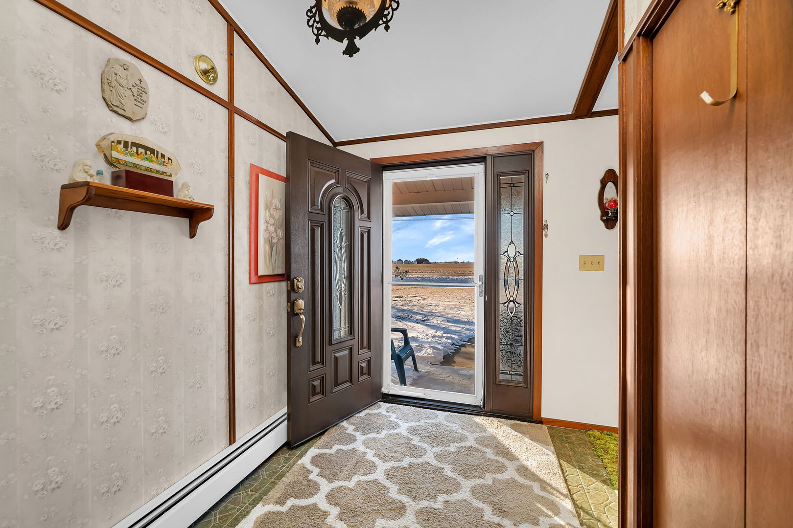 1681 N 33rd Road, Ottawa, IL 61350