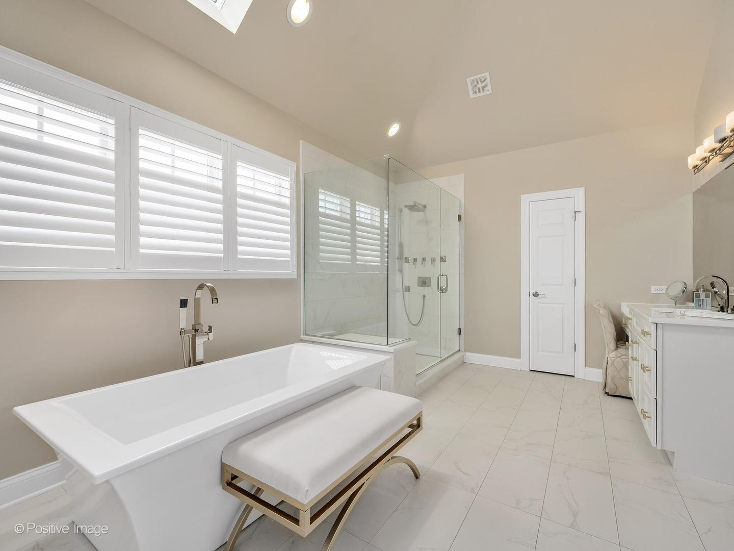 5 Andrew Court, Burr Ridge, IL 60527