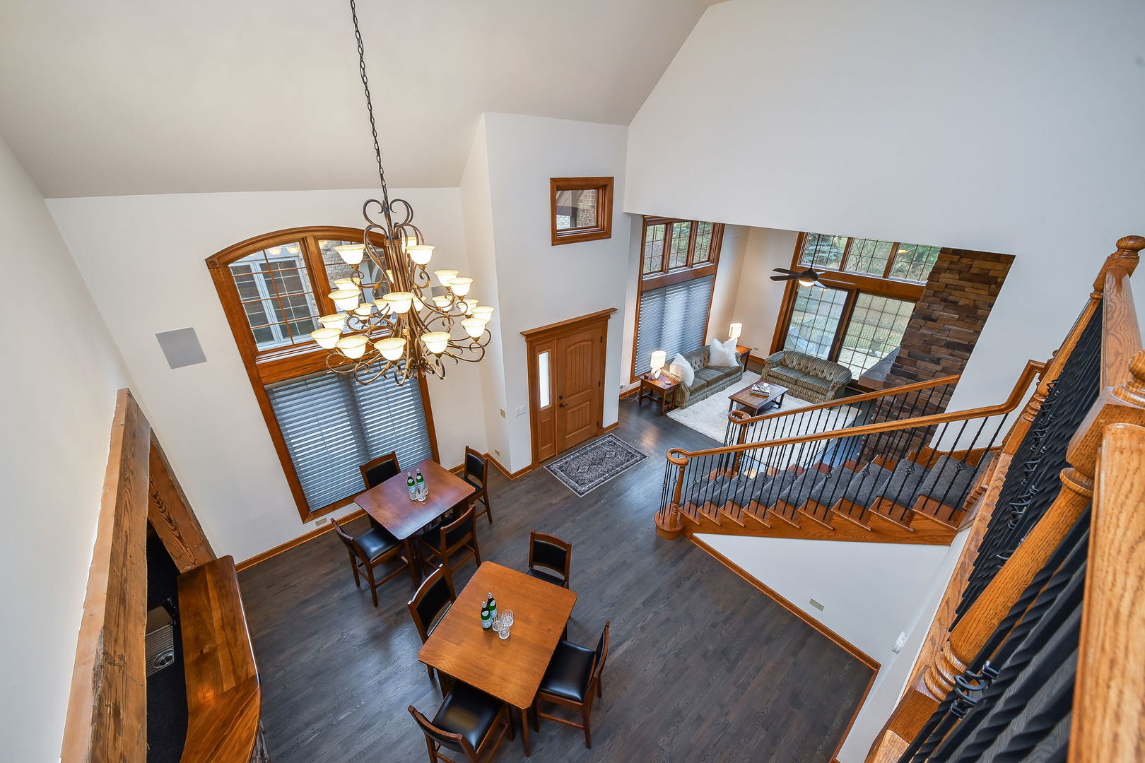 2009 MacKenzie Place #2009, Wheaton, IL 60187