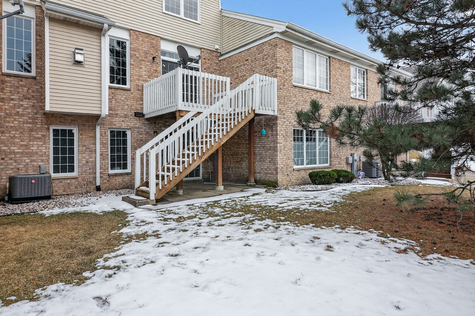 18104 Lake Shore Drive, Orland Park, IL 60467