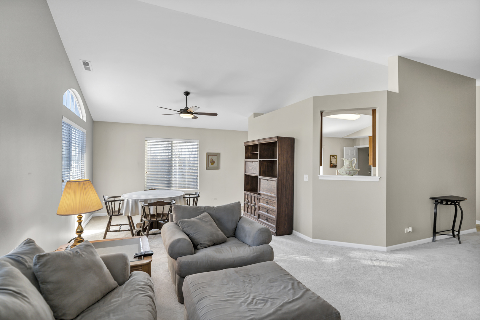 1633 Fredericksburg Lane #1633, Aurora, IL 60503