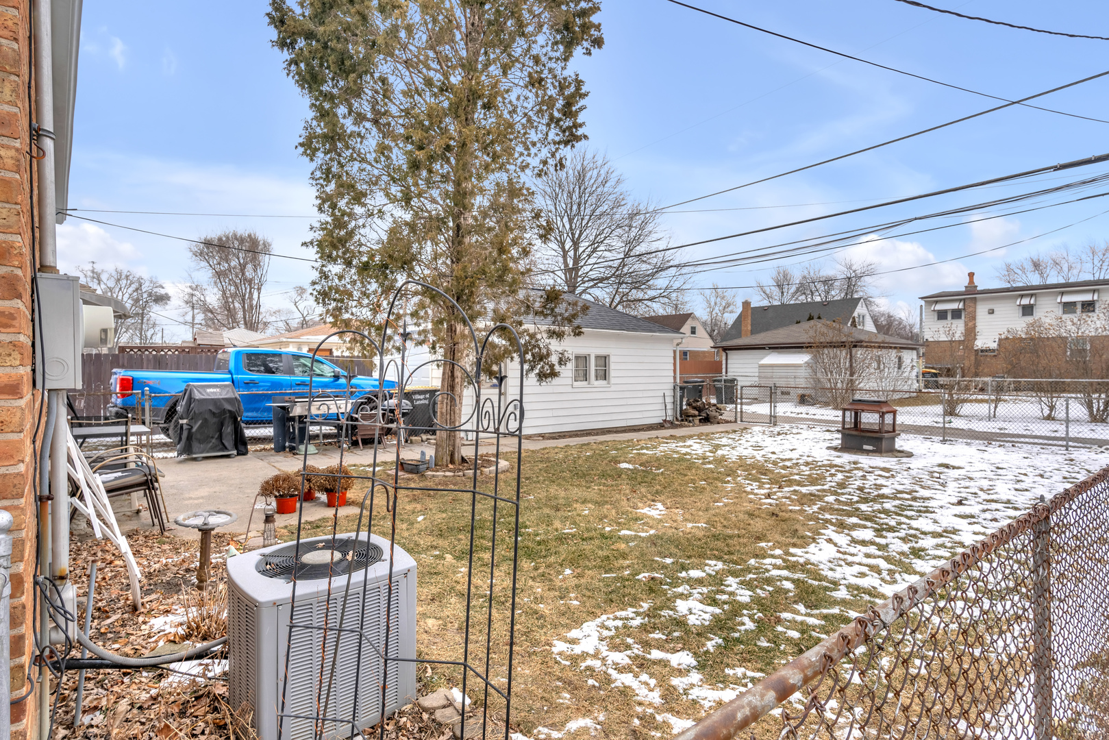 17617 Burnham Avenue, Lansing, IL 60438