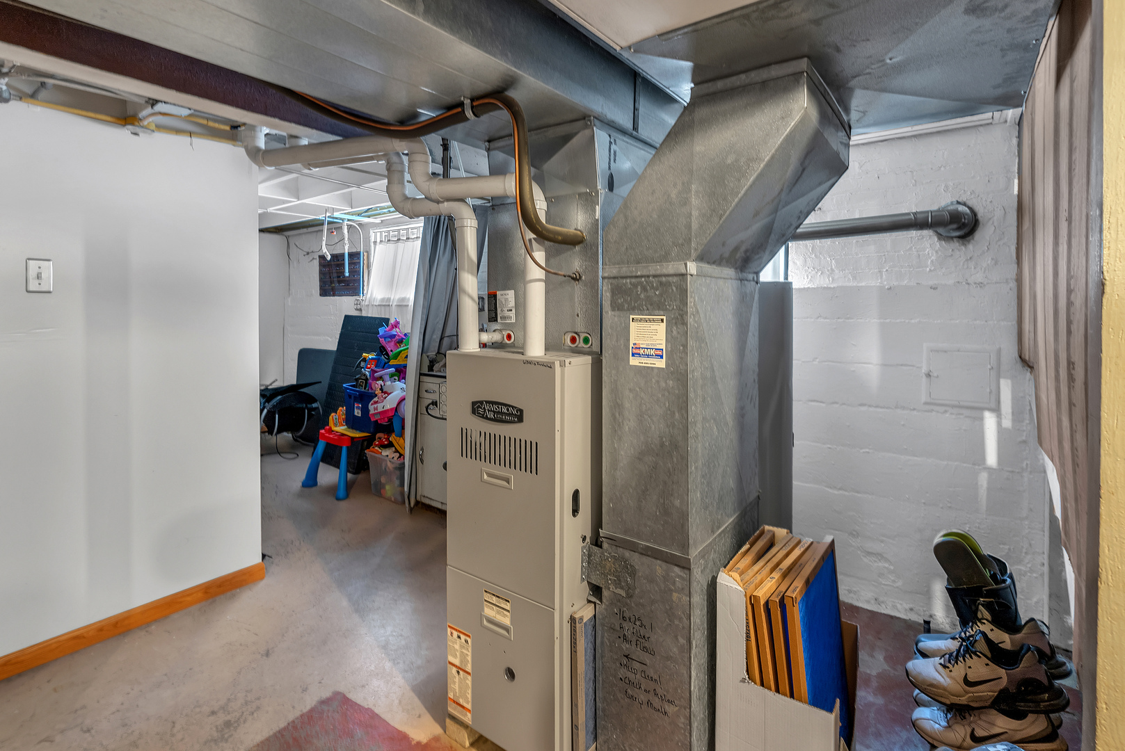 17617 Burnham Avenue, Lansing, IL 60438