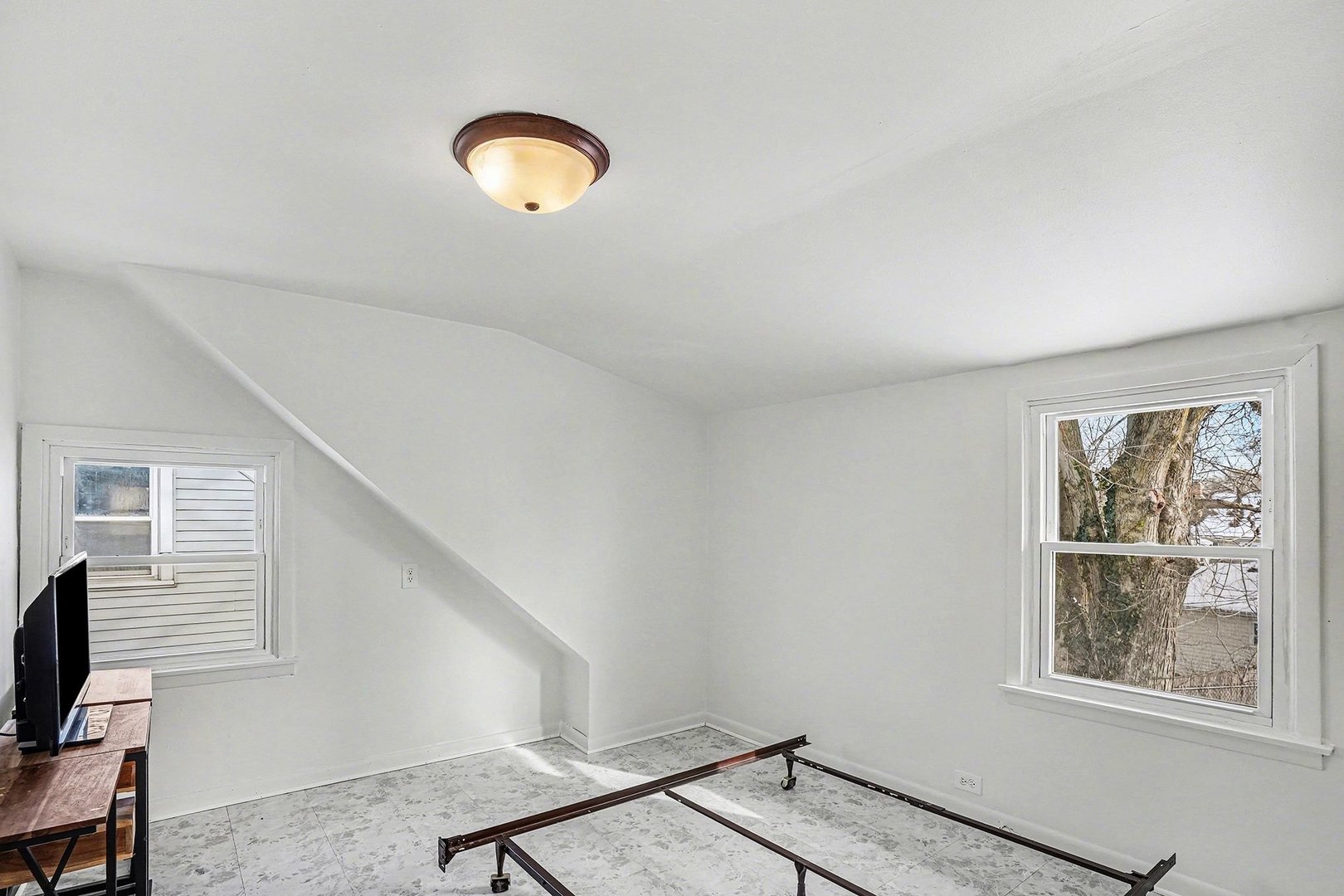 18009 Commercial Avenue, Lansing, IL 60438