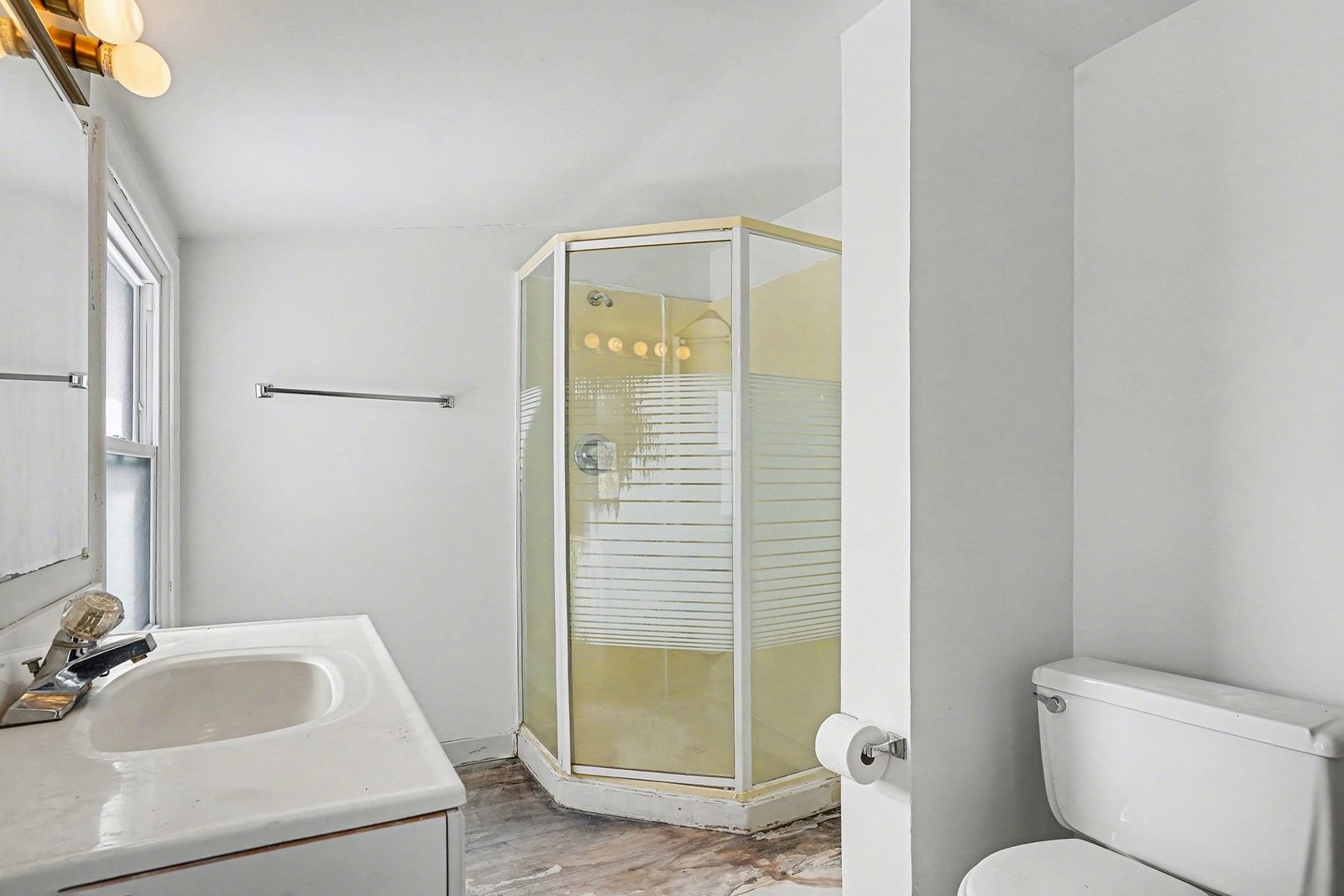 18009 Commercial Avenue, Lansing, IL 60438