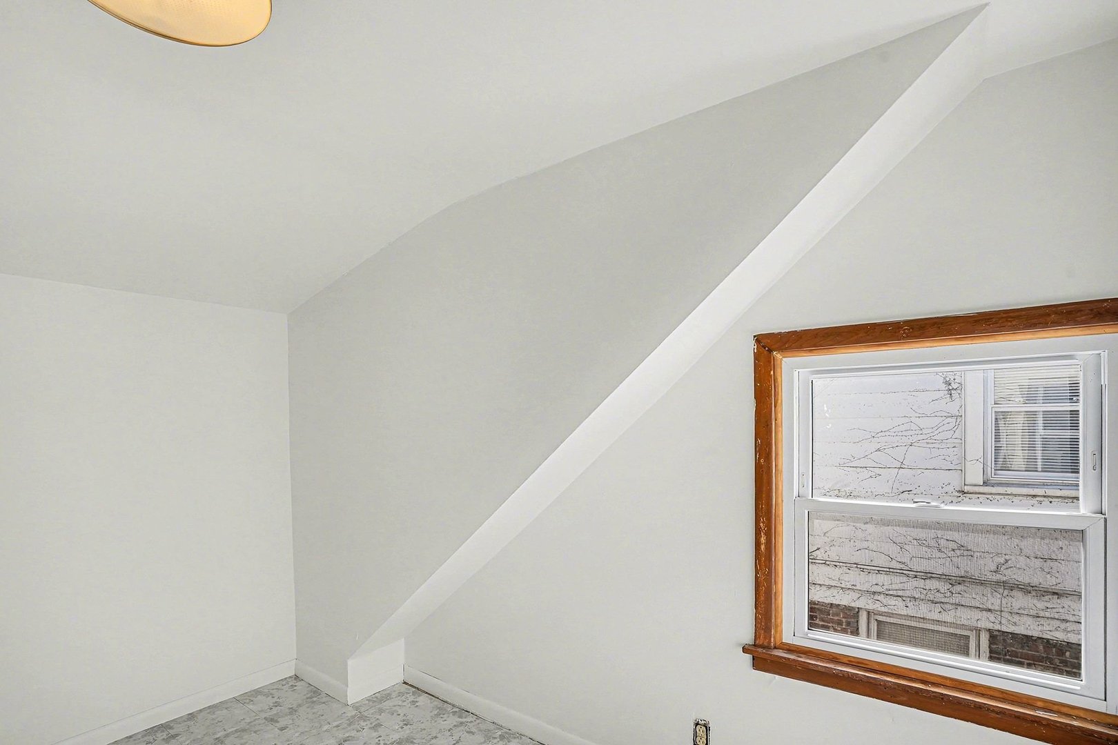 18009 Commercial Avenue, Lansing, IL 60438