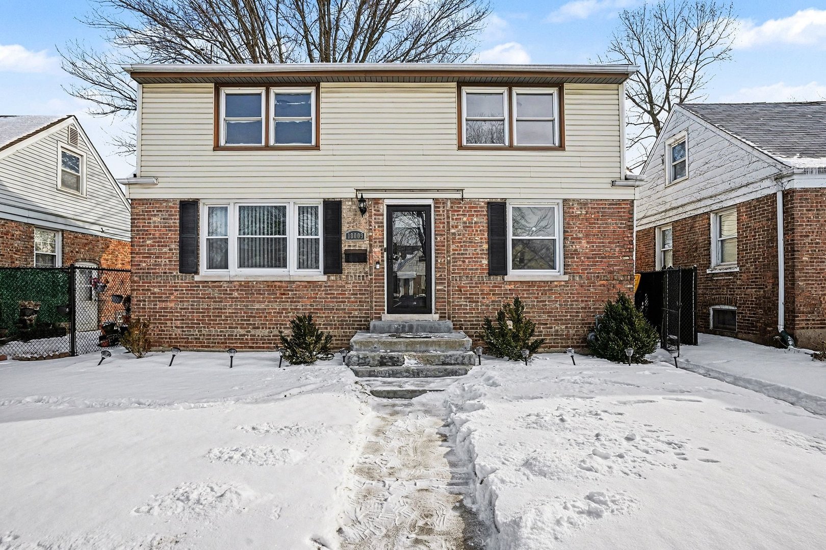 18009 Commercial Avenue, Lansing, IL 60438