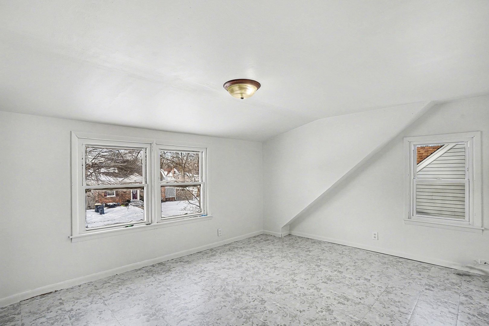 18009 Commercial Avenue, Lansing, IL 60438