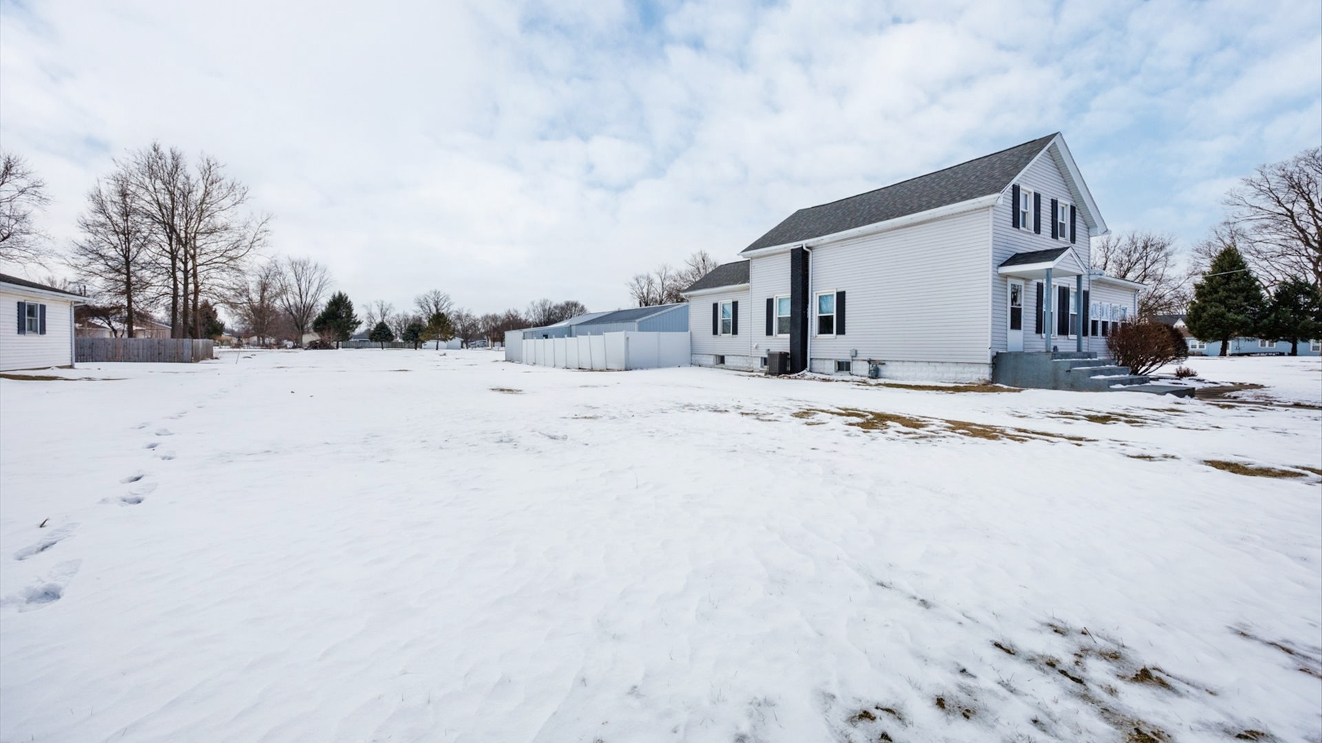 300 E South Street, Atlanta, IL 61723