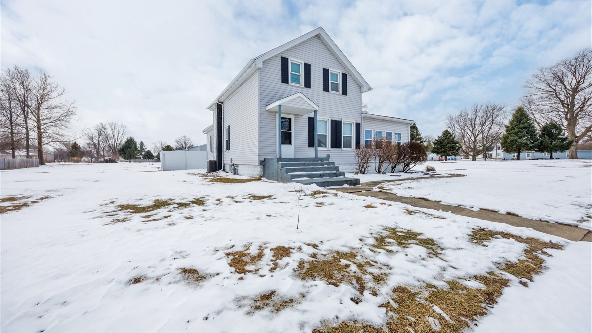 300 E South Street, Atlanta, IL 61723