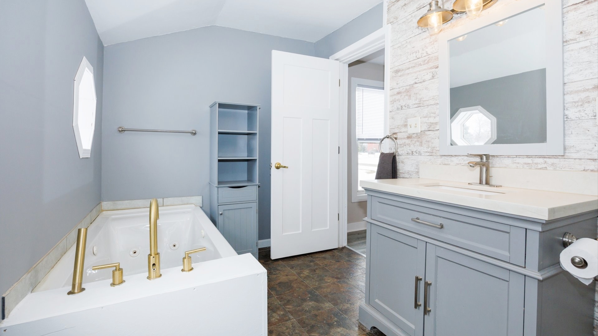 300 E South Street, Atlanta, IL 61723