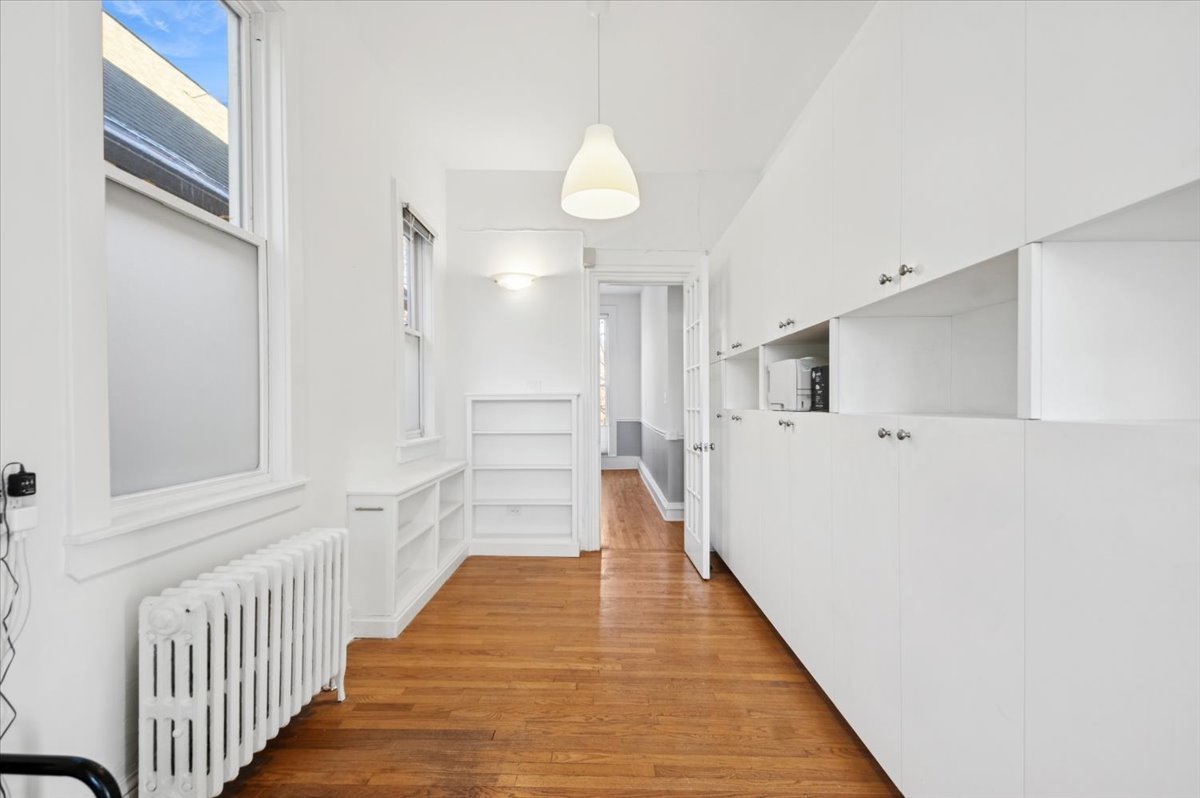 5428 S Blackstone Avenue, Chicago, IL 60615