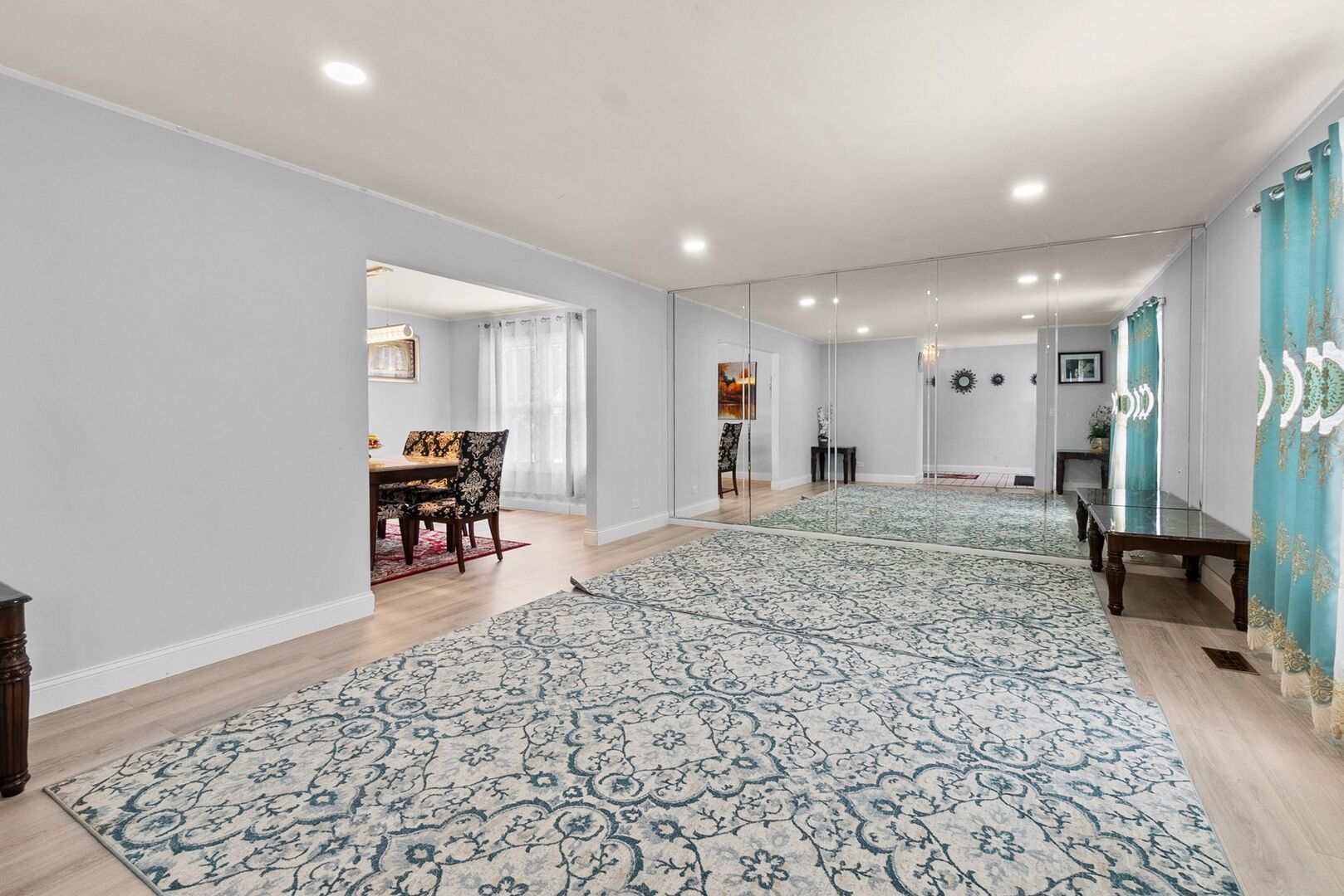 1767 Hemlock Drive, Glendale Heights, IL 60139