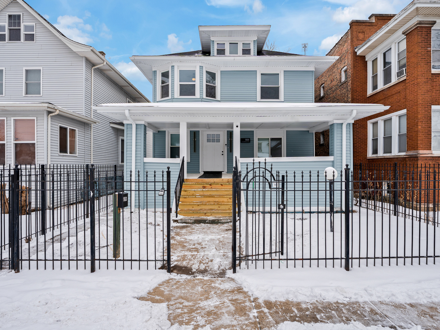 553 N Leamington Avenue, Chicago, IL 60644