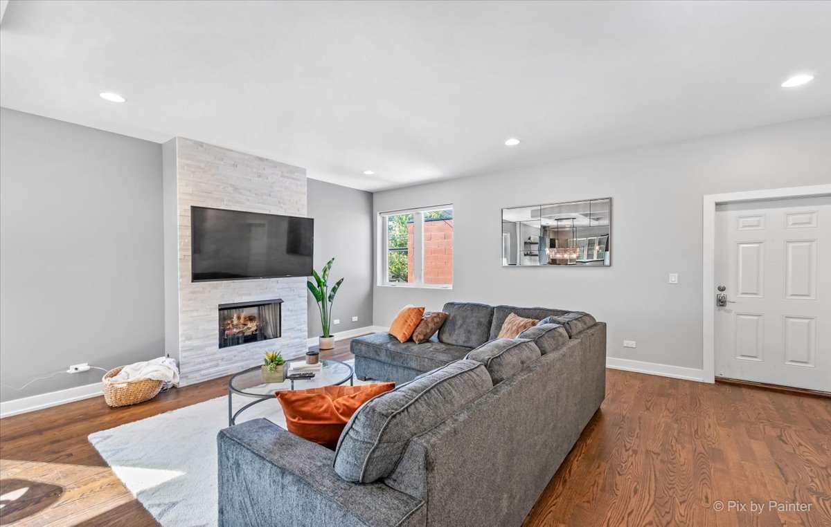 1732 N California Avenue #1, Chicago, IL 60647