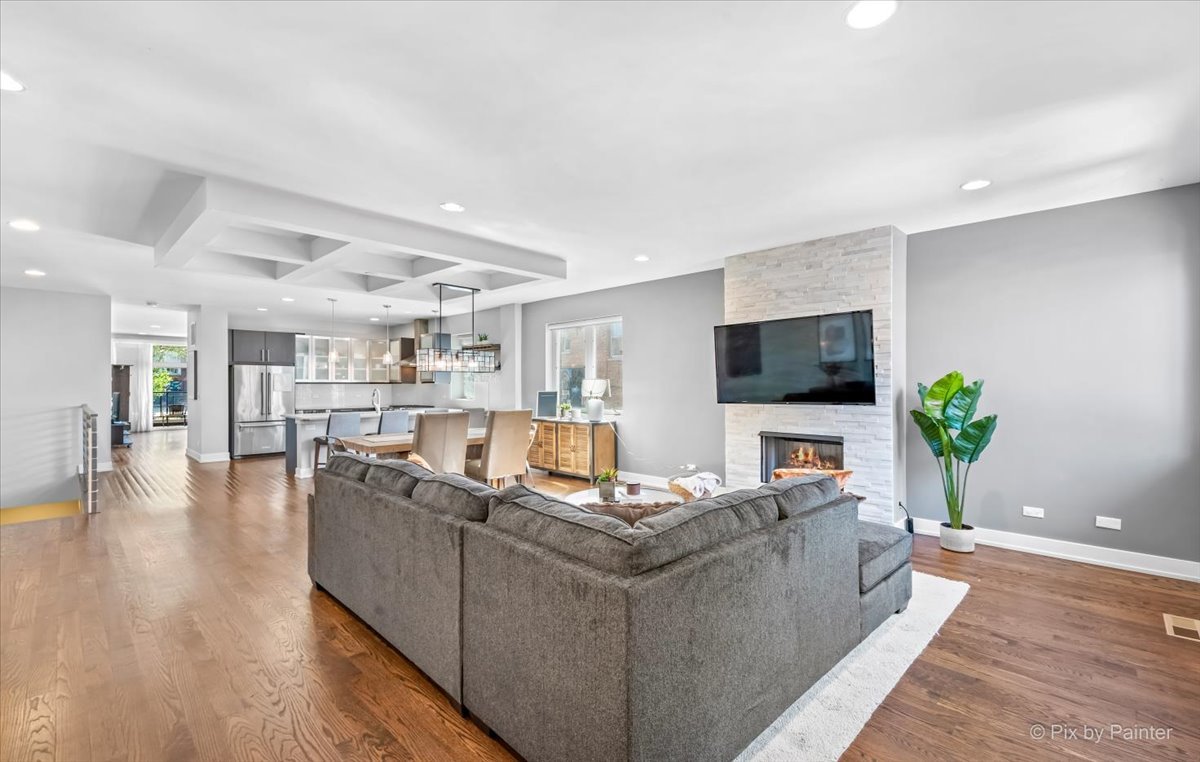 1732 N California Avenue #1, Chicago, IL 60647