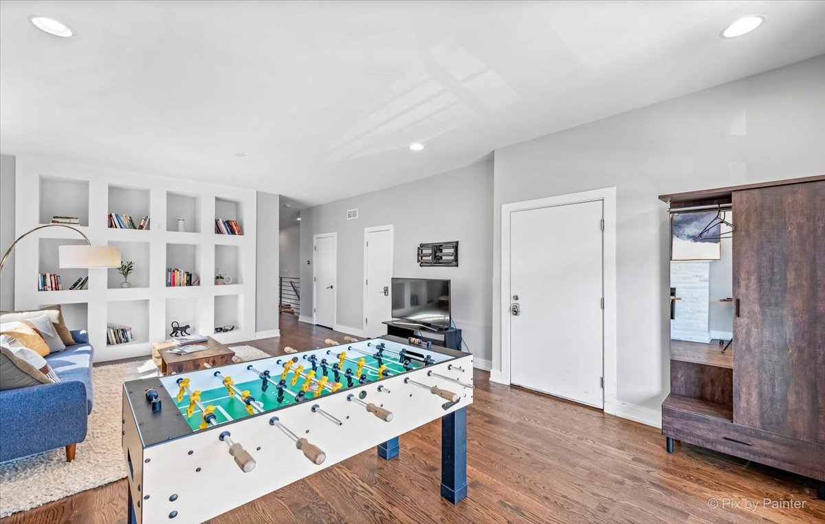 1732 N California Avenue #1, Chicago, IL 60647