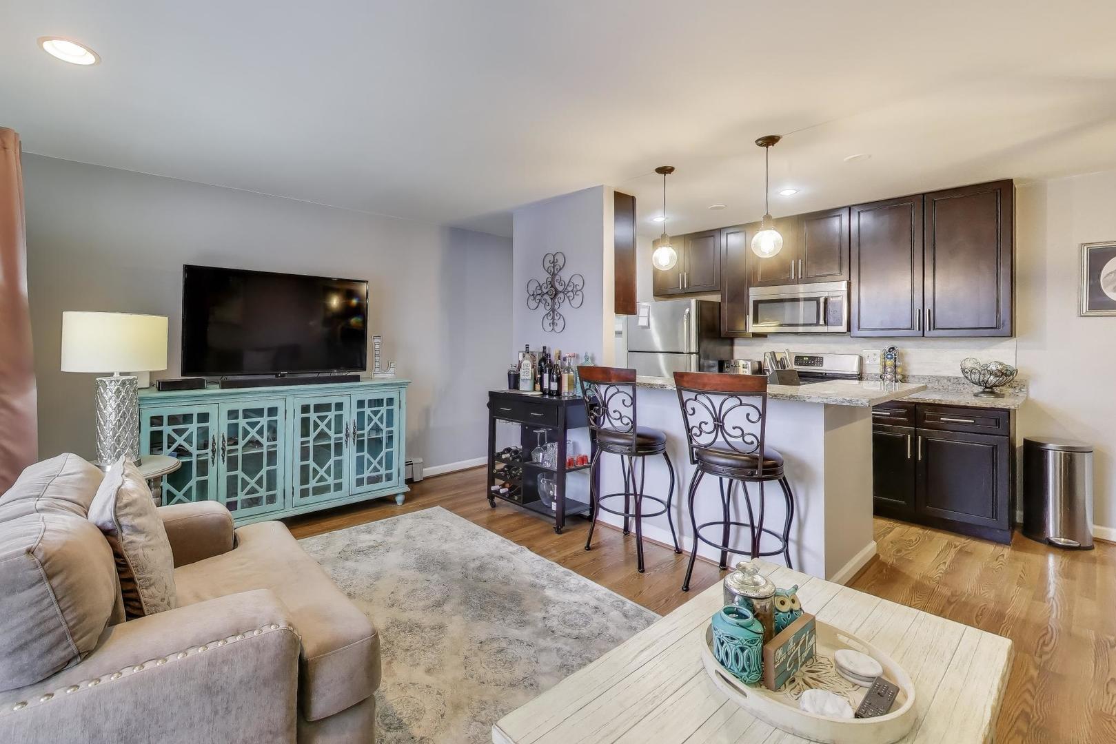 5510 Lincoln Avenue #B205, Morton Grove, IL 60053