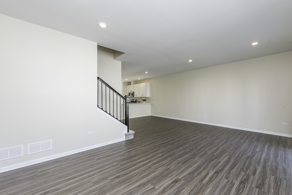 804 Neubauer Circle, Lindenhurst, IL 60046